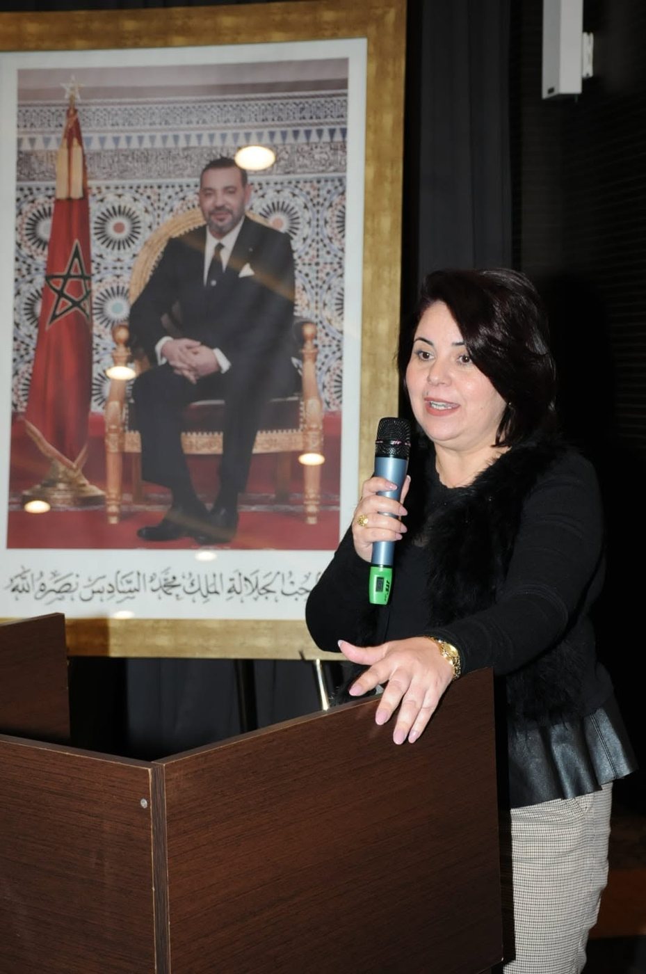 Maître Atika Ellouaziri à la tribune